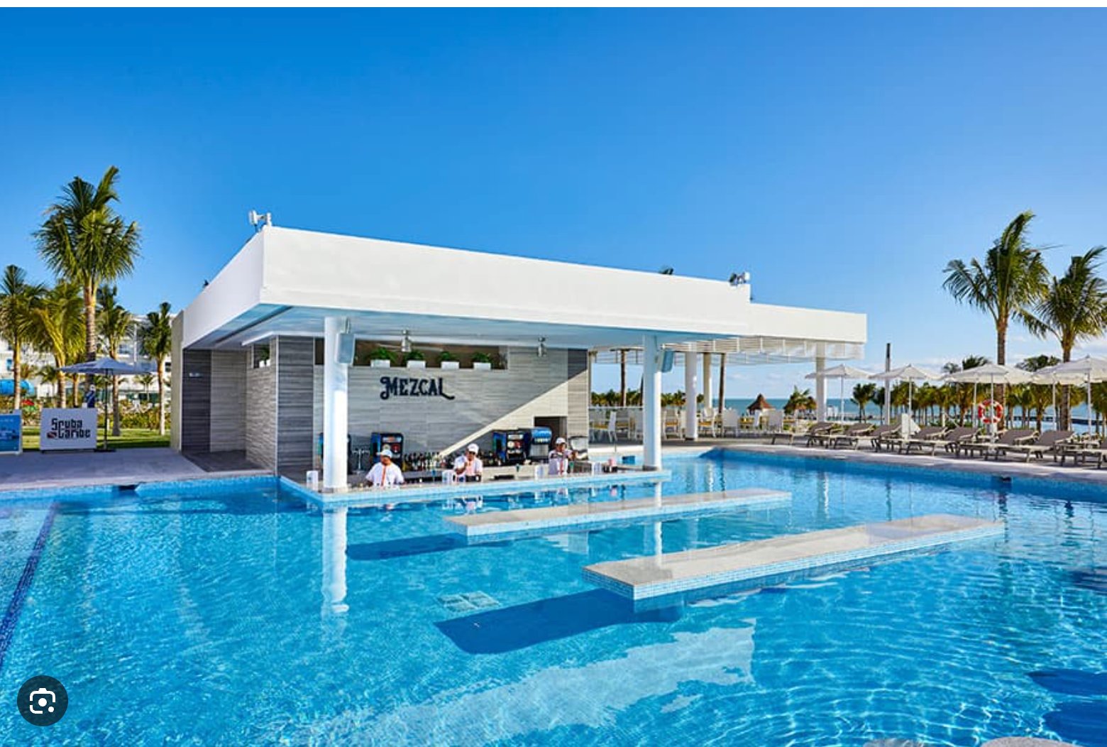 Mezcal swim-up pool bar at Riu Palace Costa Mujeres